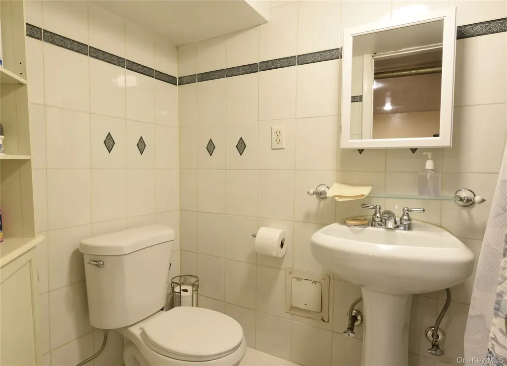 2056 Continental Avenue Bronx NY 10461