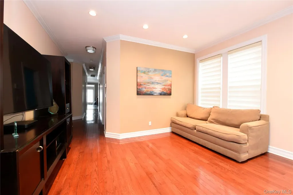 2056 Continental Avenue Bronx NY 10461