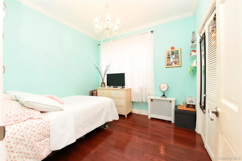 2056 Continental Avenue Bronx NY 10461