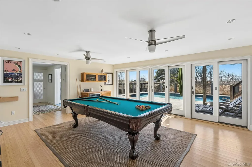 32 Tuthill Lane Remsenburg NY 11960
