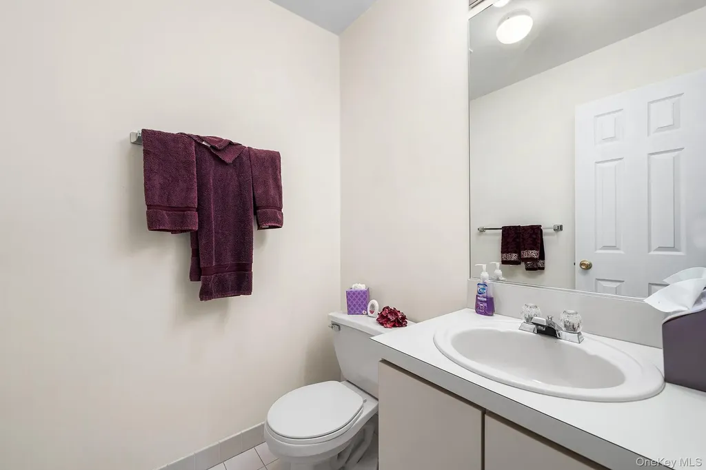 1 Spruce Lane Central Islip NY 11722