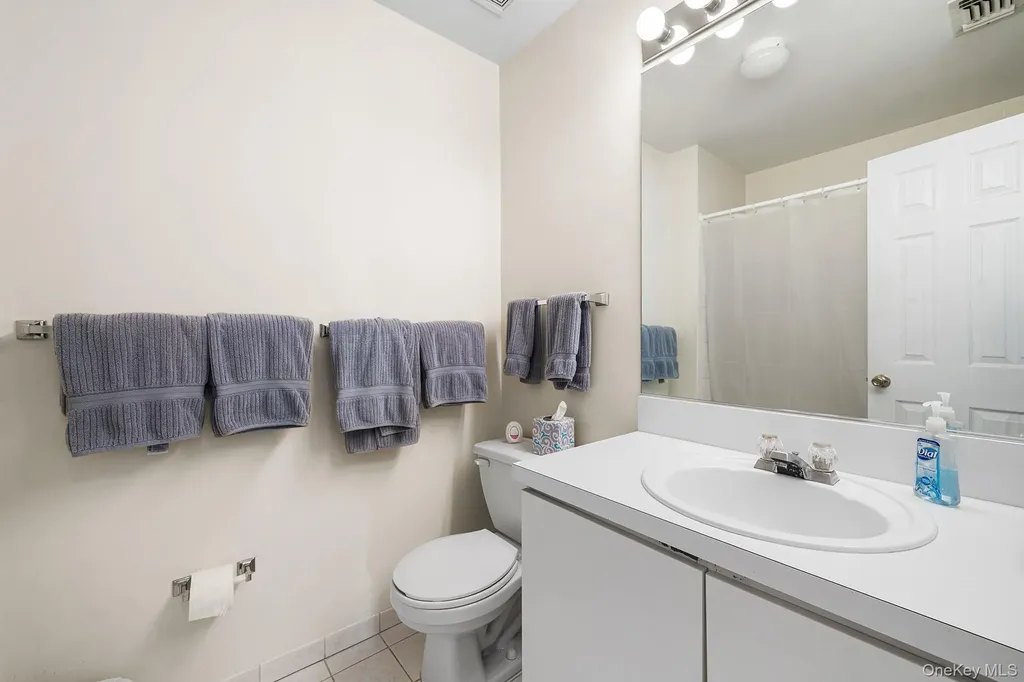 1 Spruce Lane Central Islip NY 11722