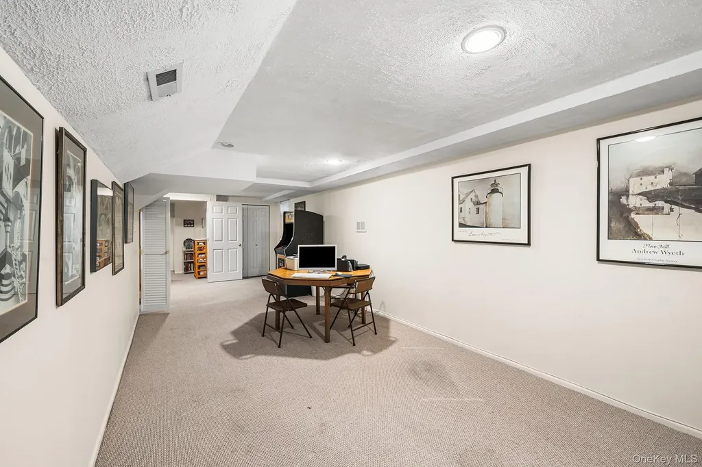 1 Spruce Lane Central Islip NY 11722