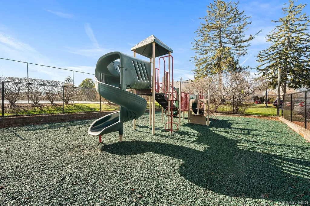 1 Spruce Lane Central Islip NY 11722
