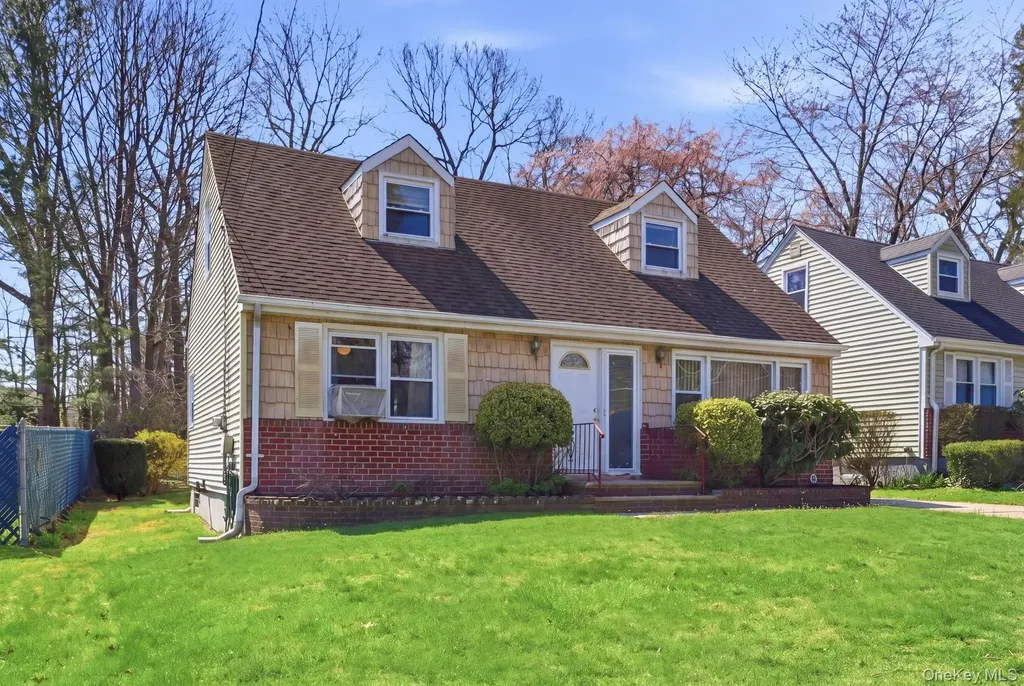 70 Deepdale Drive South Huntington NY 11746