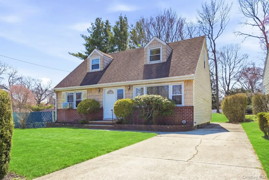 70 Deepdale Drive South Huntington NY 11746