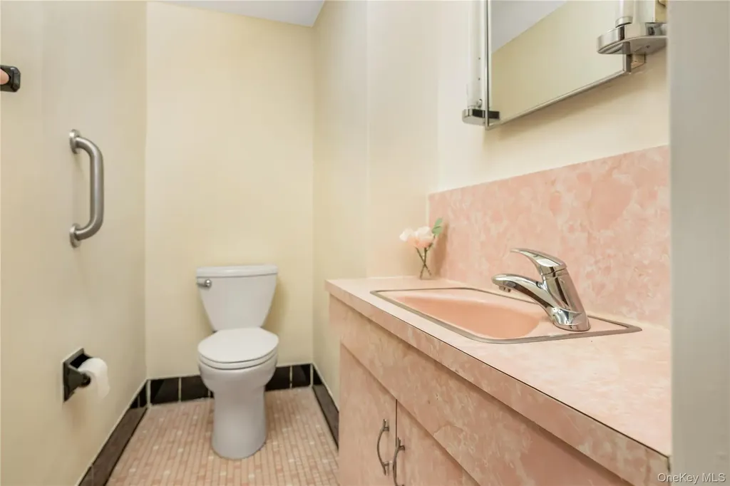 95-01 43rd Avenue Elmhurst NY 11373