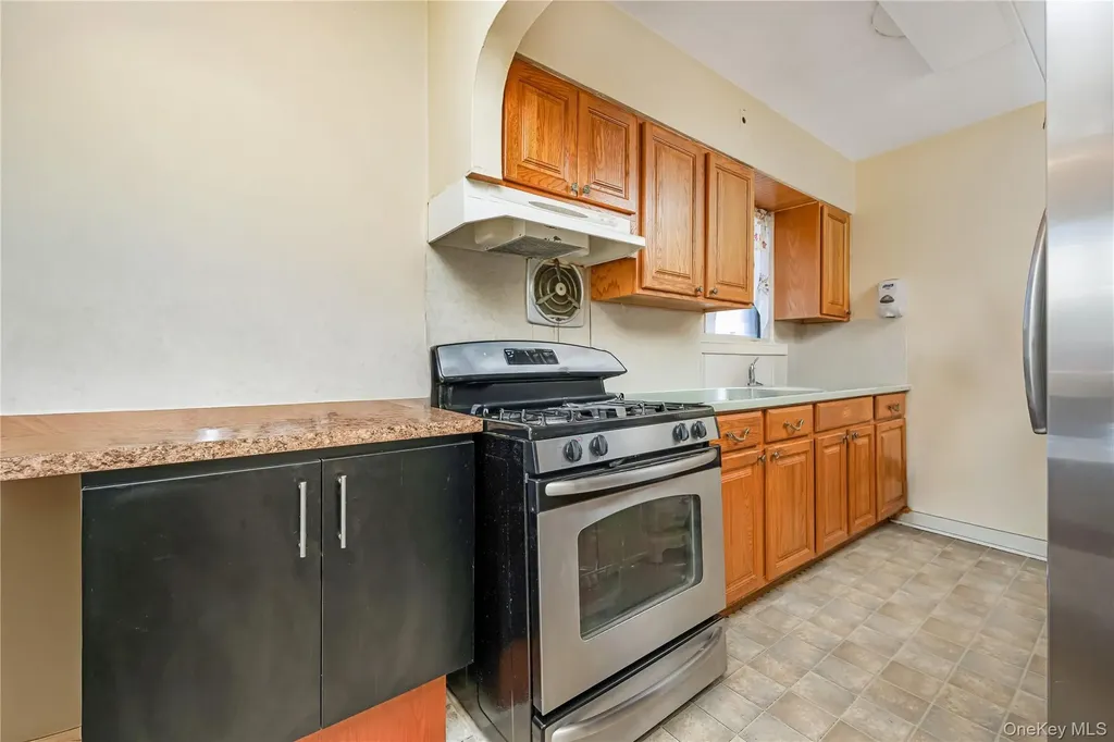95-01 43rd Avenue Elmhurst NY 11373