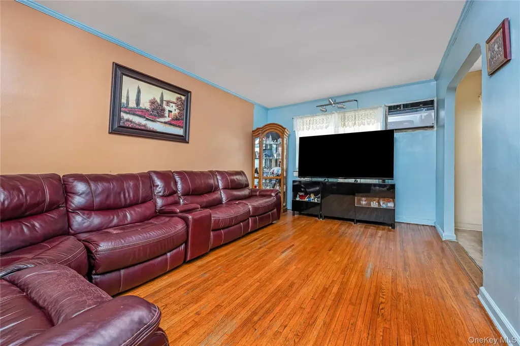 95-01 43rd Avenue Elmhurst NY 11373