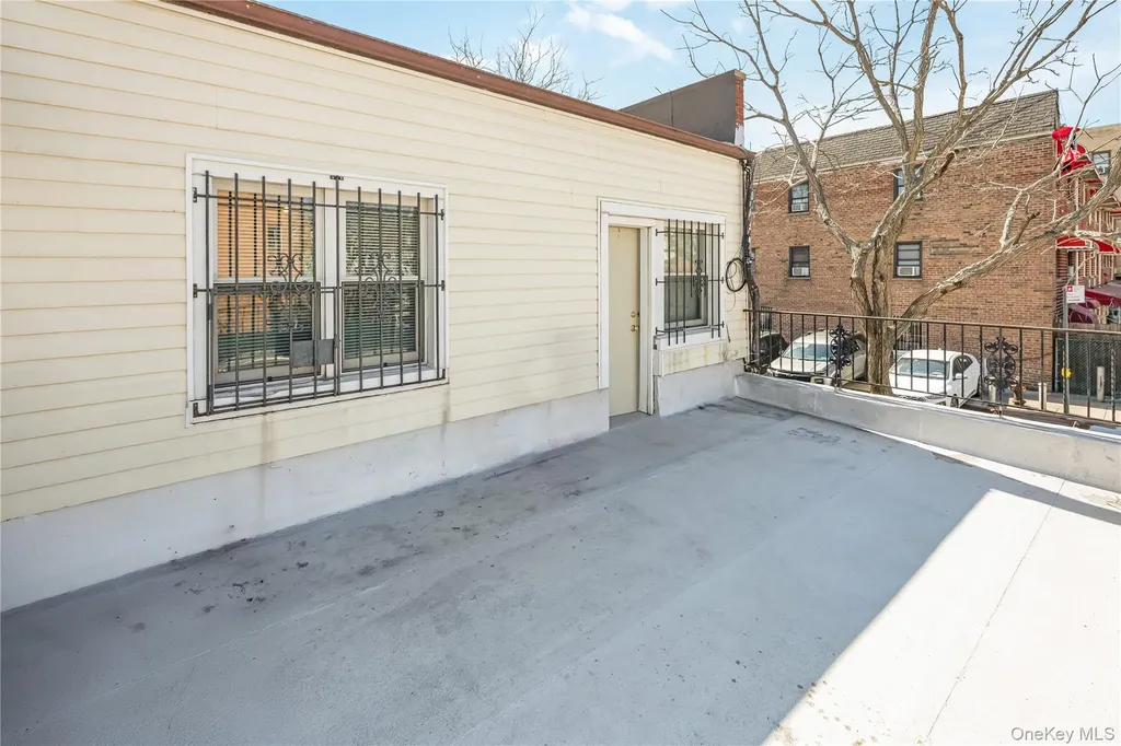 95-01 43rd Avenue Elmhurst NY 11373