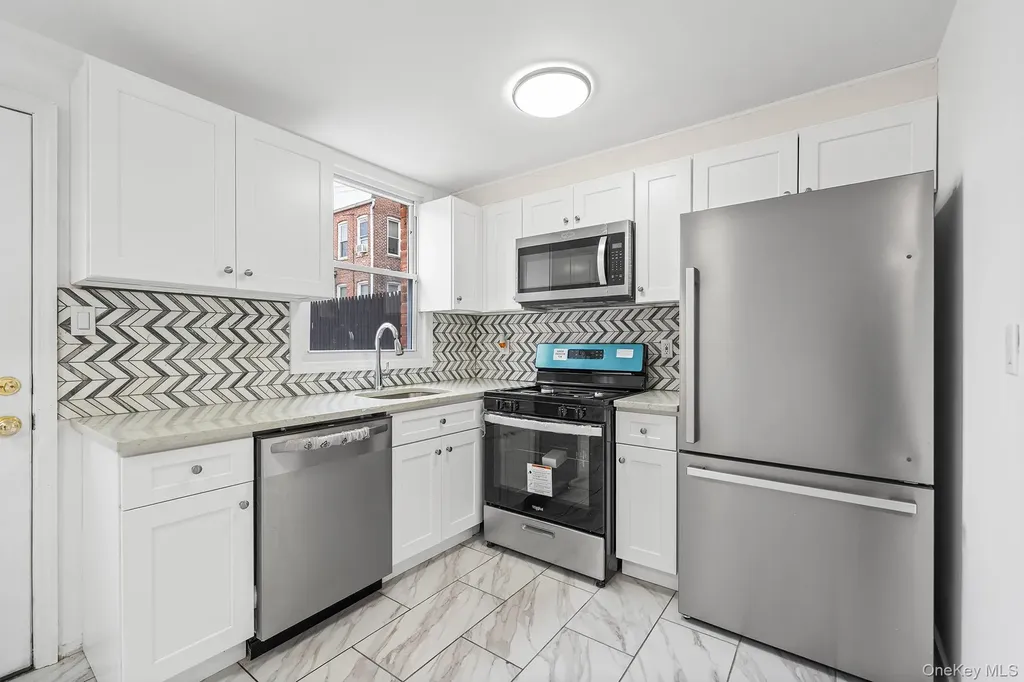 422 Autumn Avenue Brooklyn NY 11208