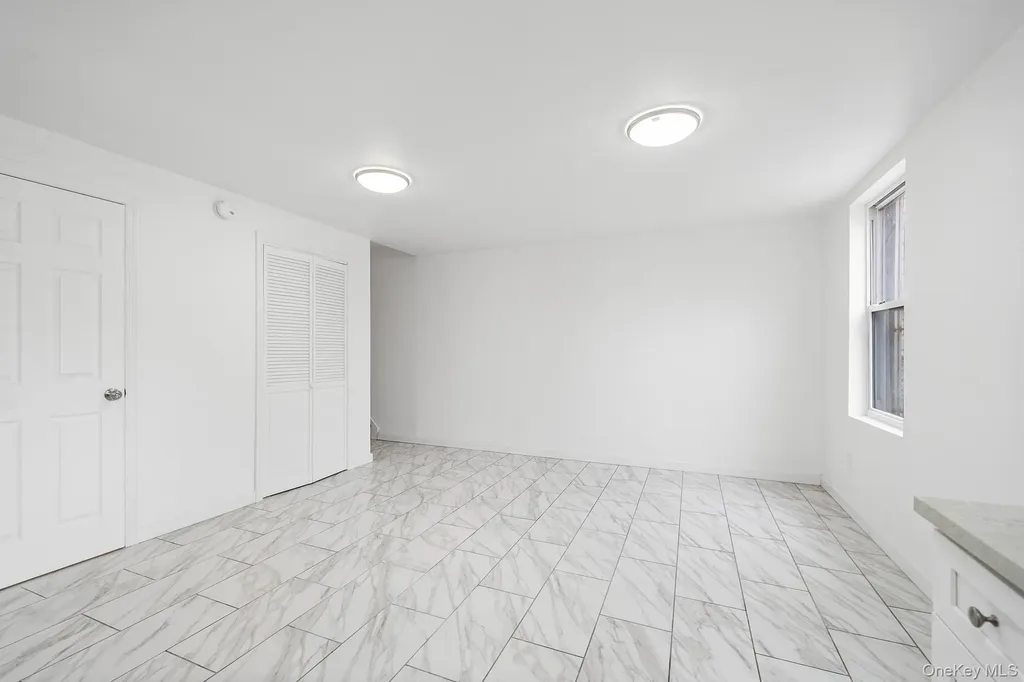 422 Autumn Avenue Brooklyn NY 11208