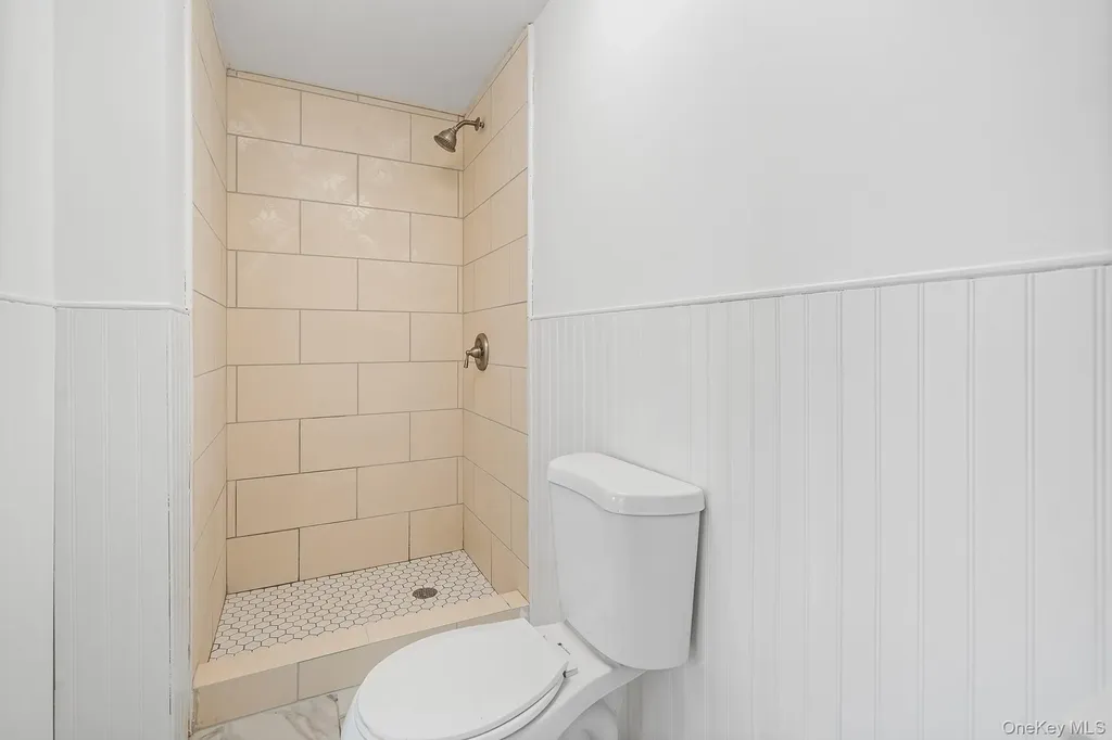 422 Autumn Avenue Brooklyn NY 11208