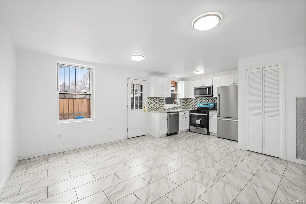 422 Autumn Avenue Brooklyn NY 11208