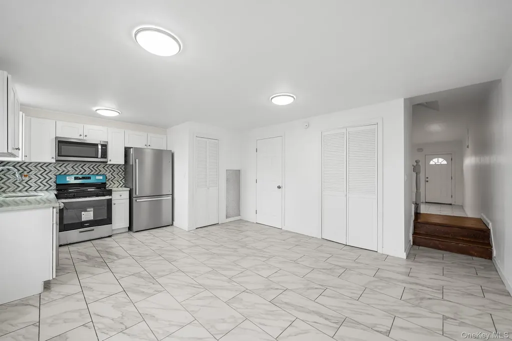422 Autumn Avenue Brooklyn NY 11208