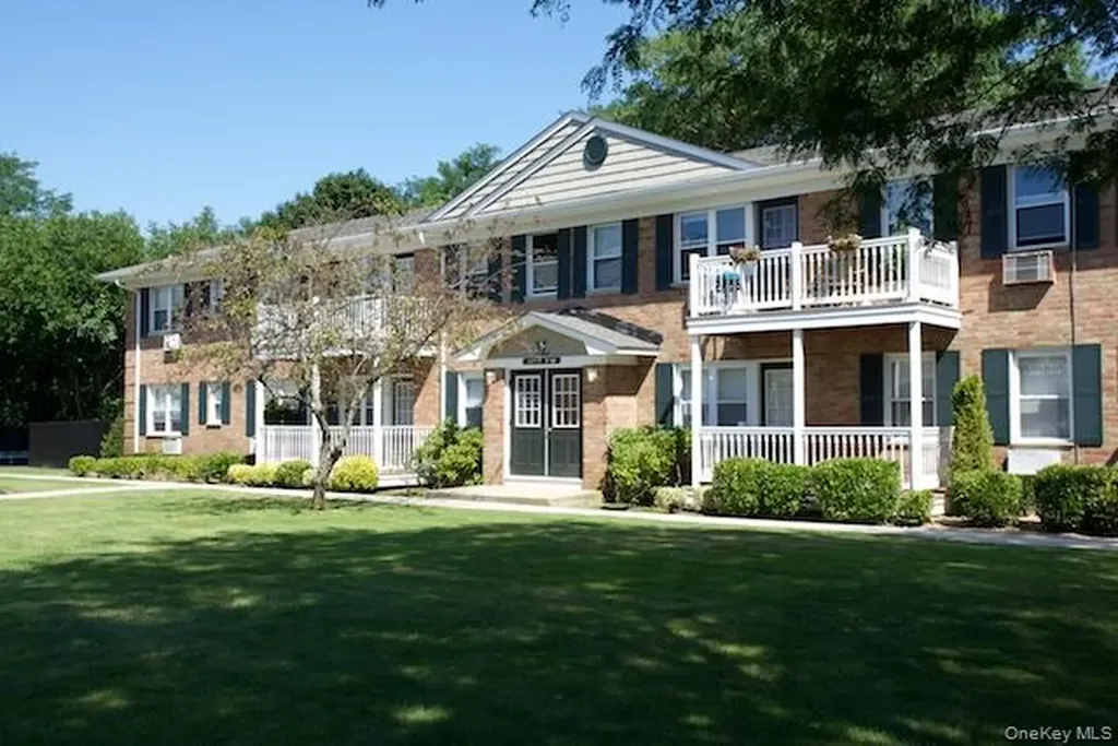 1355 Roanoke Avenue Riverhead NY 11901