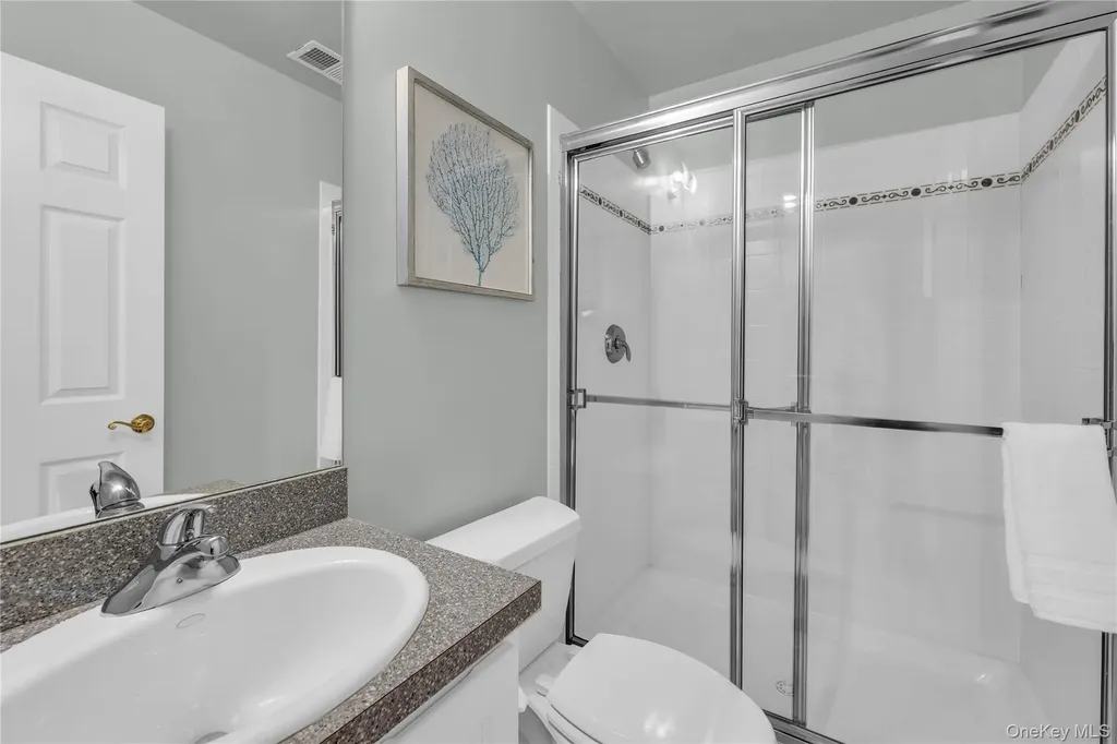 40 Eagle Circle Bohemia NY 11716