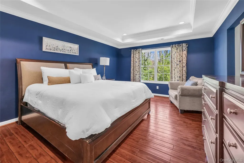 40 Eagle Circle Bohemia NY 11716