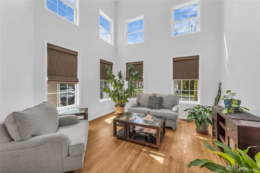 40 Eagle Circle Bohemia NY 11716