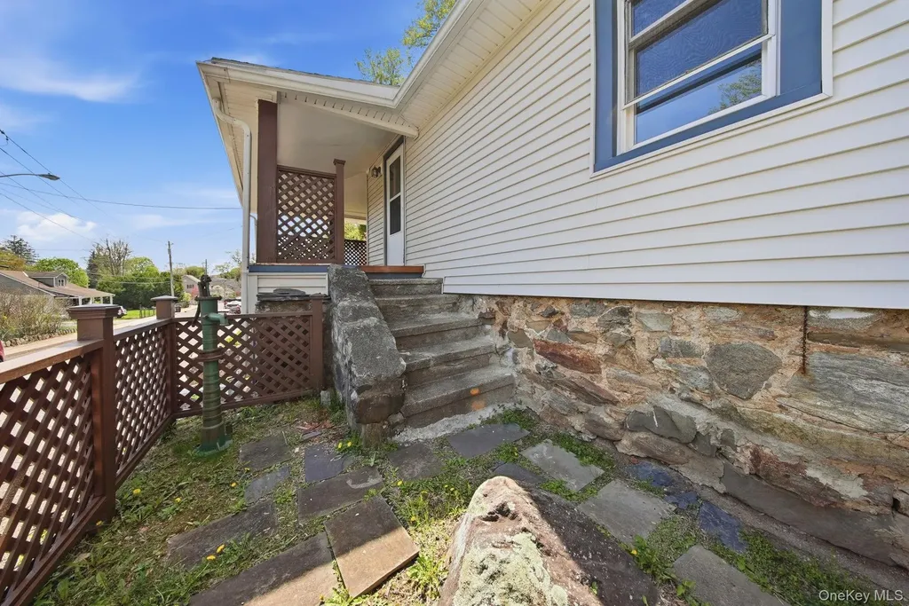 61 Kleitz Avenue Highland Falls NY 10928
