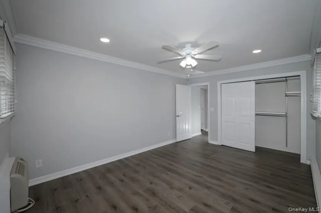 37 Elliot Place Smithtown NY 11787