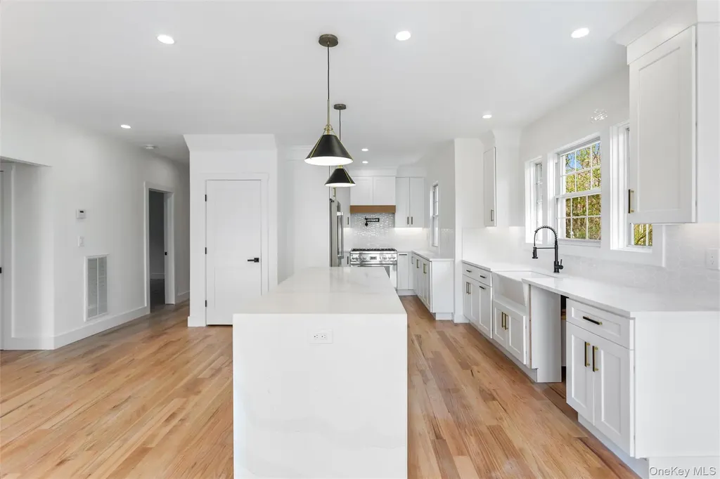 449 W Beech Street Long Beach NY 11561