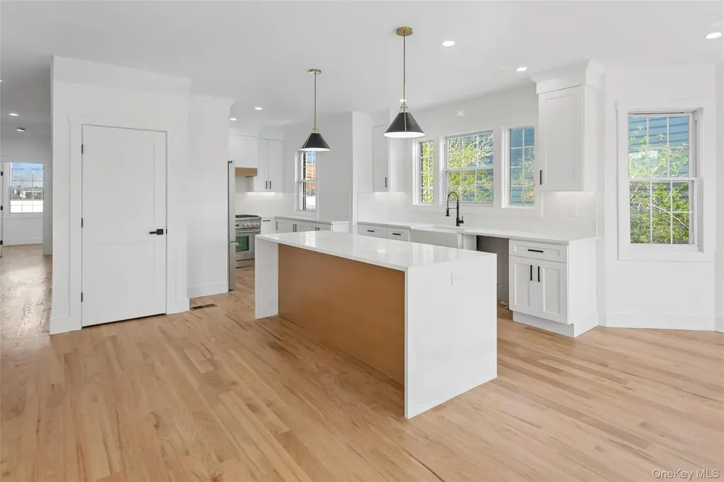 449 W Beech Street Long Beach NY 11561
