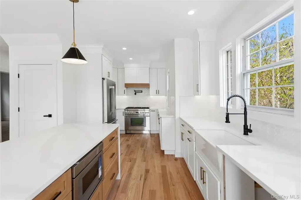 449 W Beech Street Long Beach NY 11561