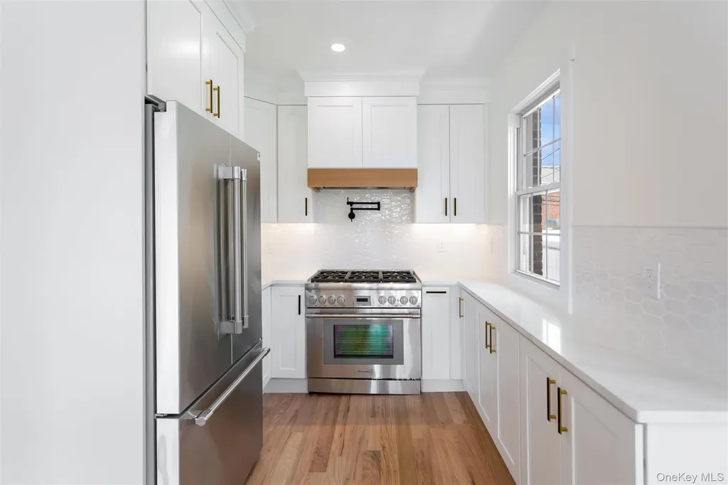 449 W Beech Street Long Beach NY 11561