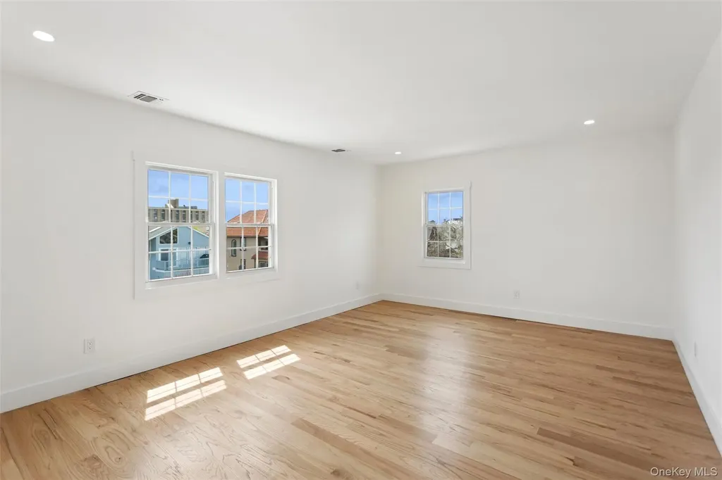 449 W Beech Street Long Beach NY 11561