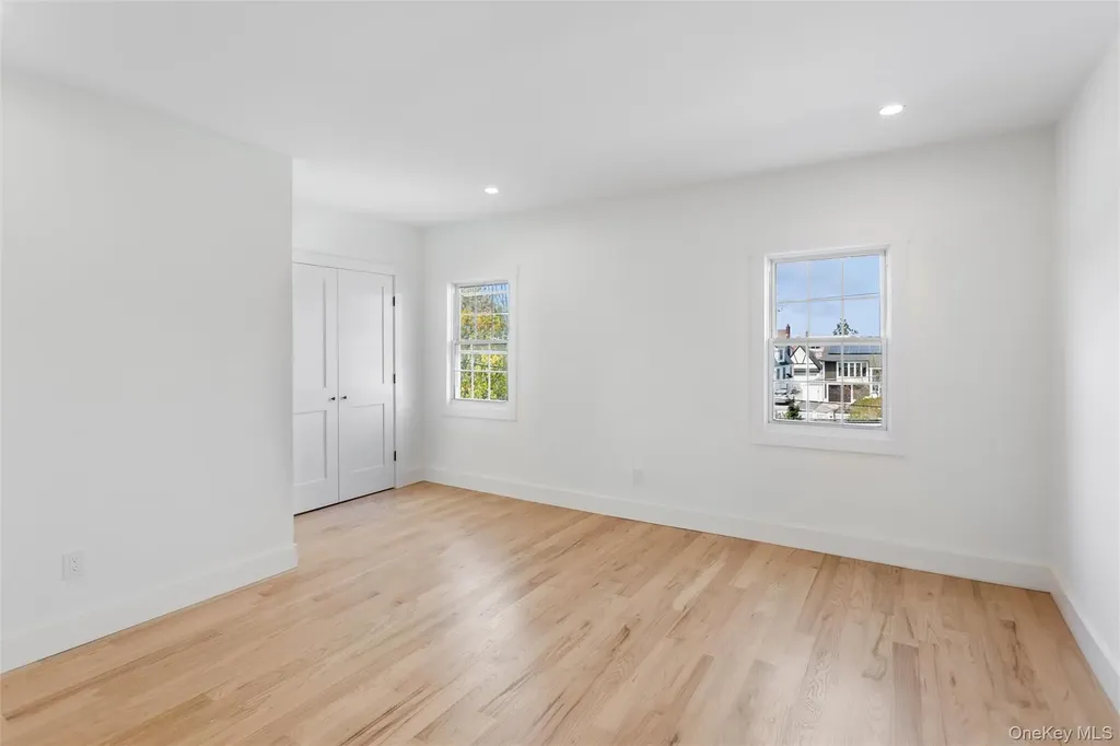 449 W Beech Street Long Beach NY 11561
