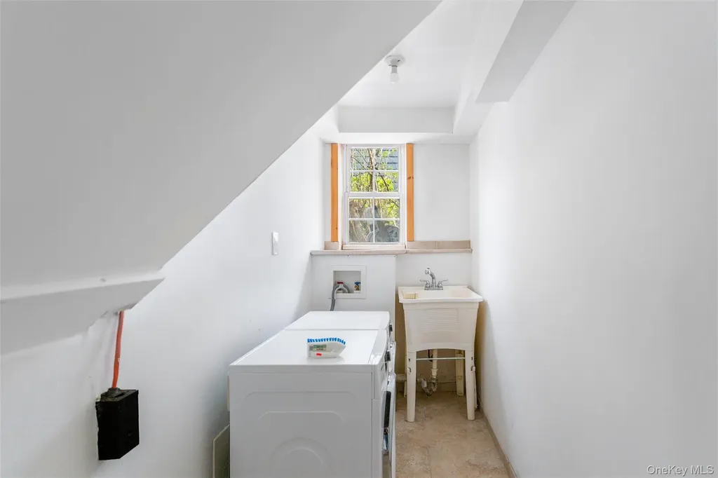 449 W Beech Street Long Beach NY 11561