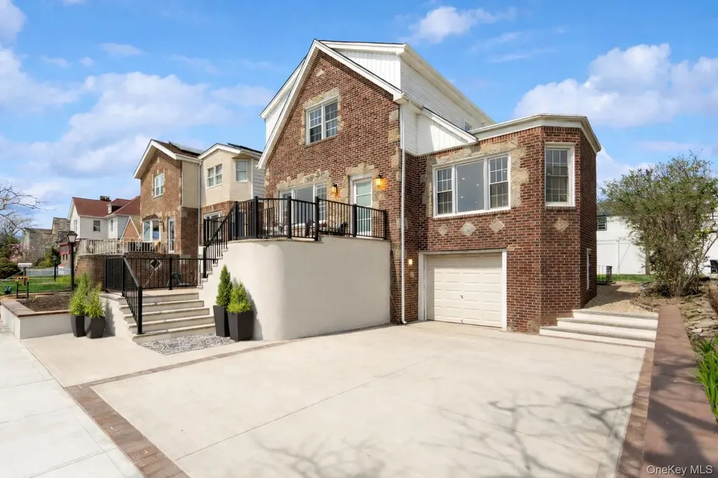449 W Beech Street Long Beach NY 11561