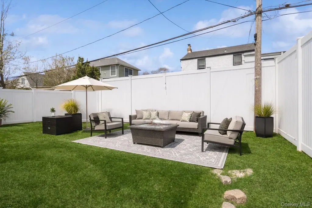 449 W Beech Street Long Beach NY 11561