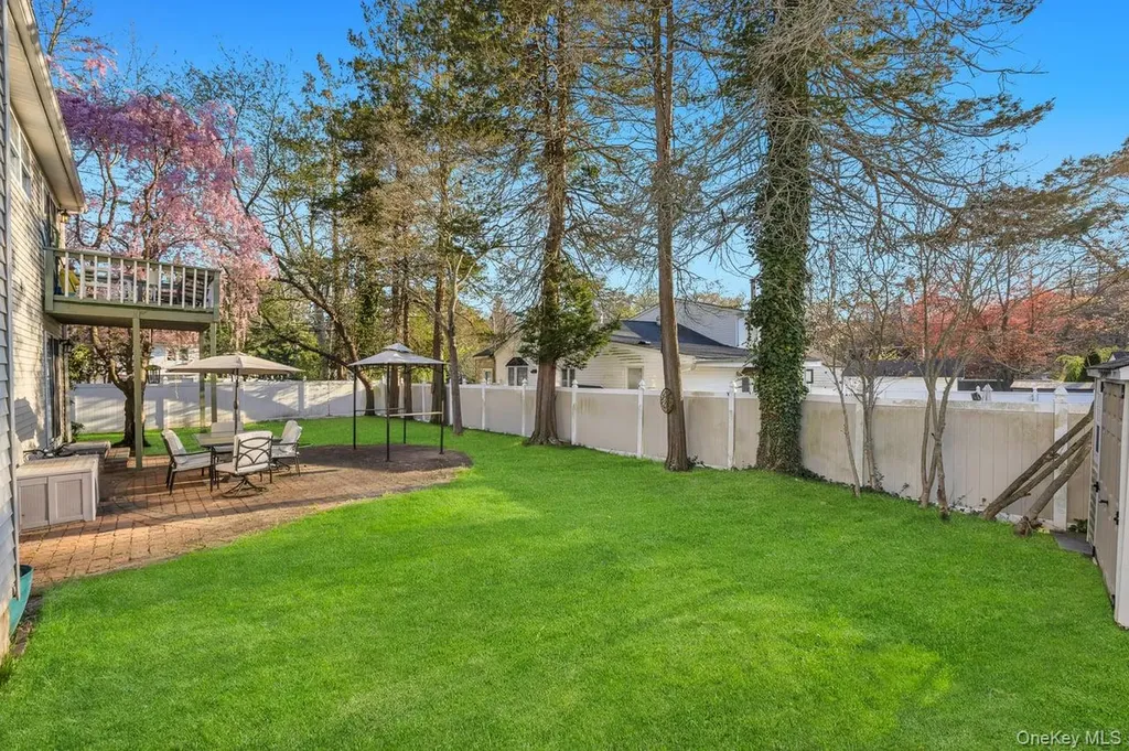 4 Jerome Street Smithtown NY 11787