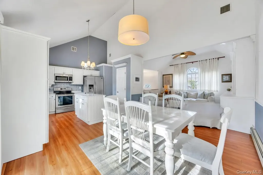 4 Jerome Street Smithtown NY 11787