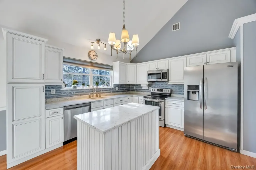 4 Jerome Street Smithtown NY 11787