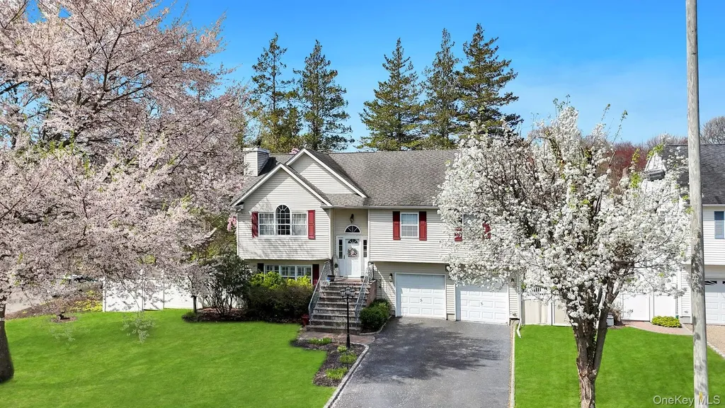 4 Jerome Street Smithtown NY 11787