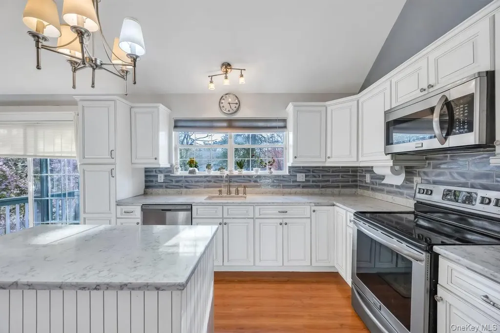 4 Jerome Street Smithtown NY 11787