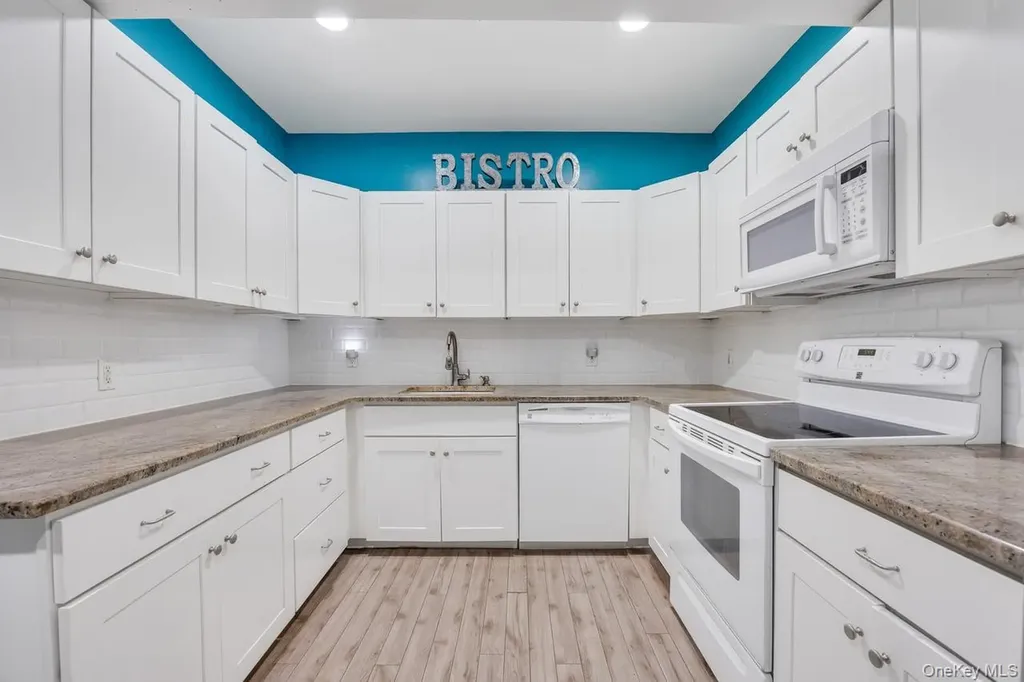 4 Jerome Street Smithtown NY 11787