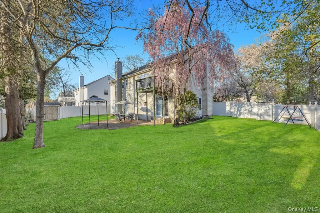 4 Jerome Street Smithtown NY 11787