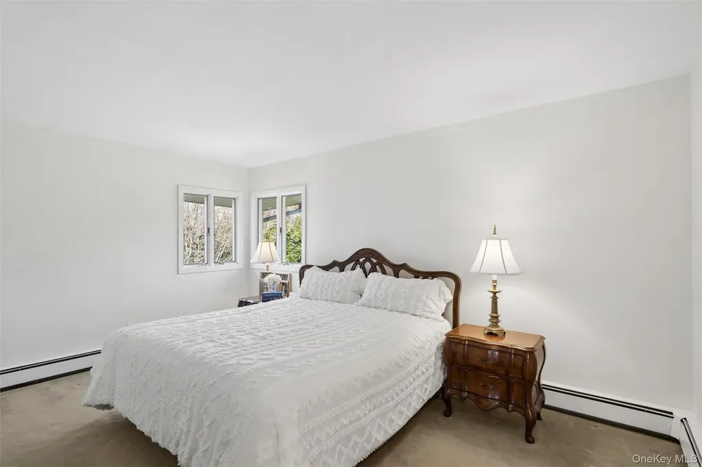 48 Roxbury Drive Commack NY 11725
