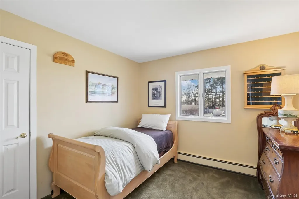 48 Roxbury Drive Commack NY 11725