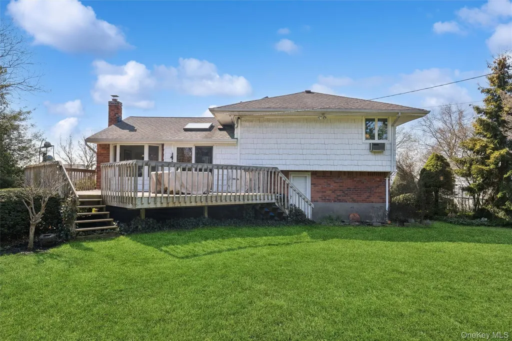 48 Roxbury Drive Commack NY 11725
