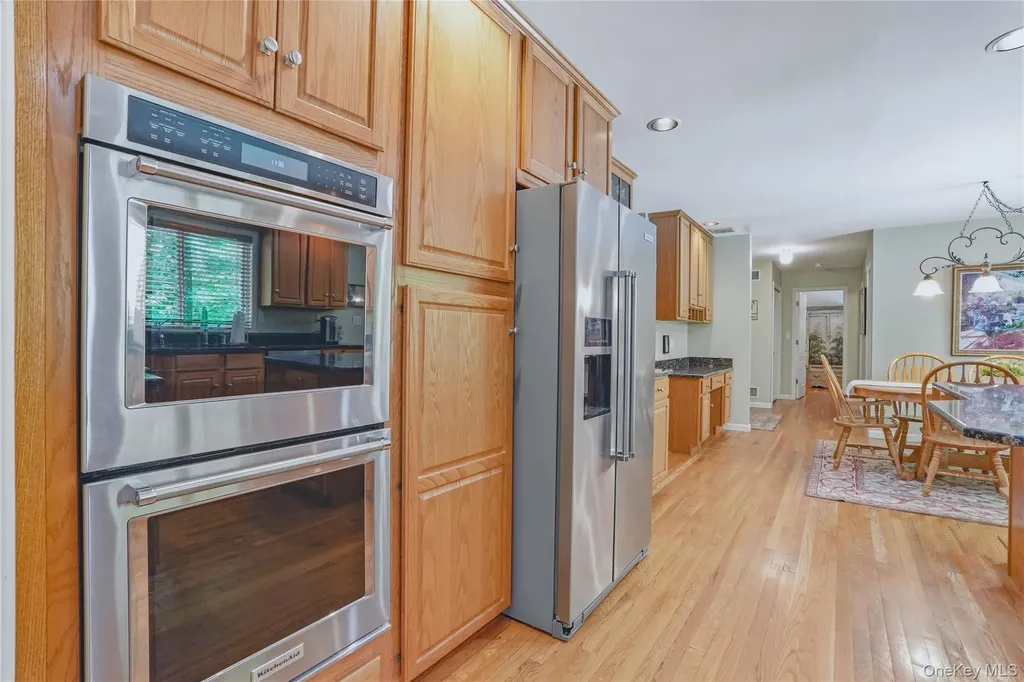 2 Windsor Lane Cornwall NY 12518