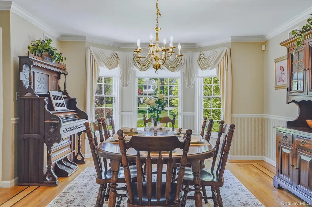 2 Windsor Lane Cornwall NY 12518