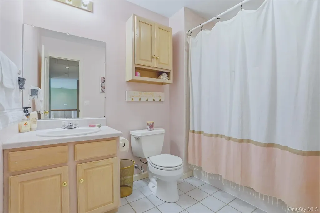 2 Windsor Lane Cornwall NY 12518