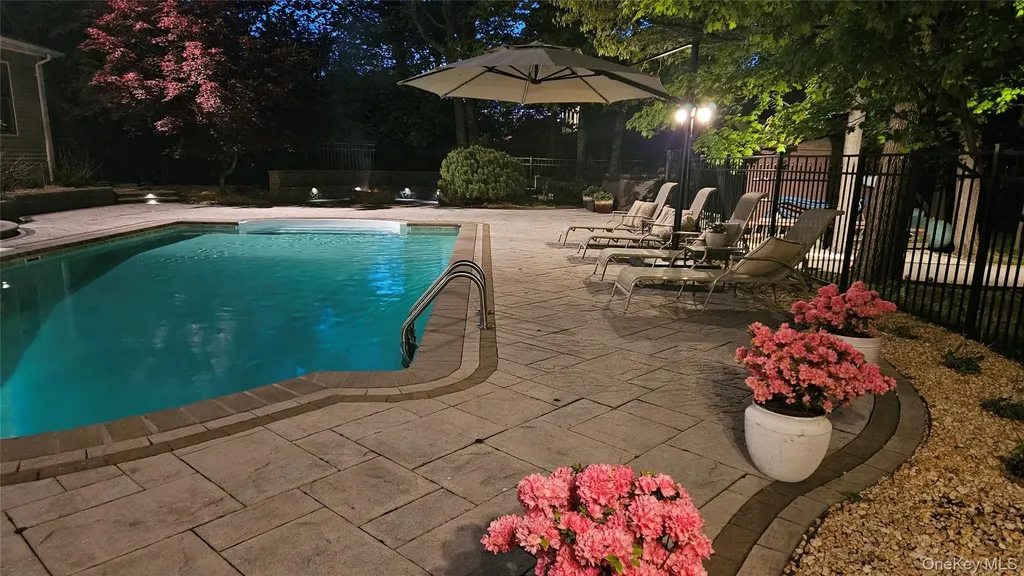 2 Windsor Lane Cornwall NY 12518