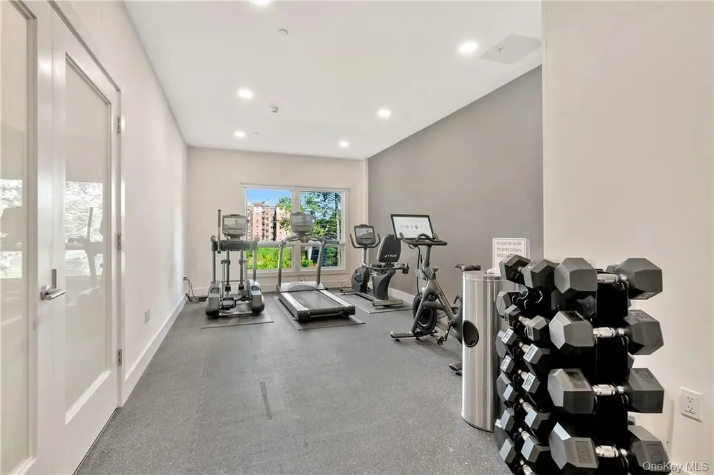 8 Boulevard W Pelham NY 10803