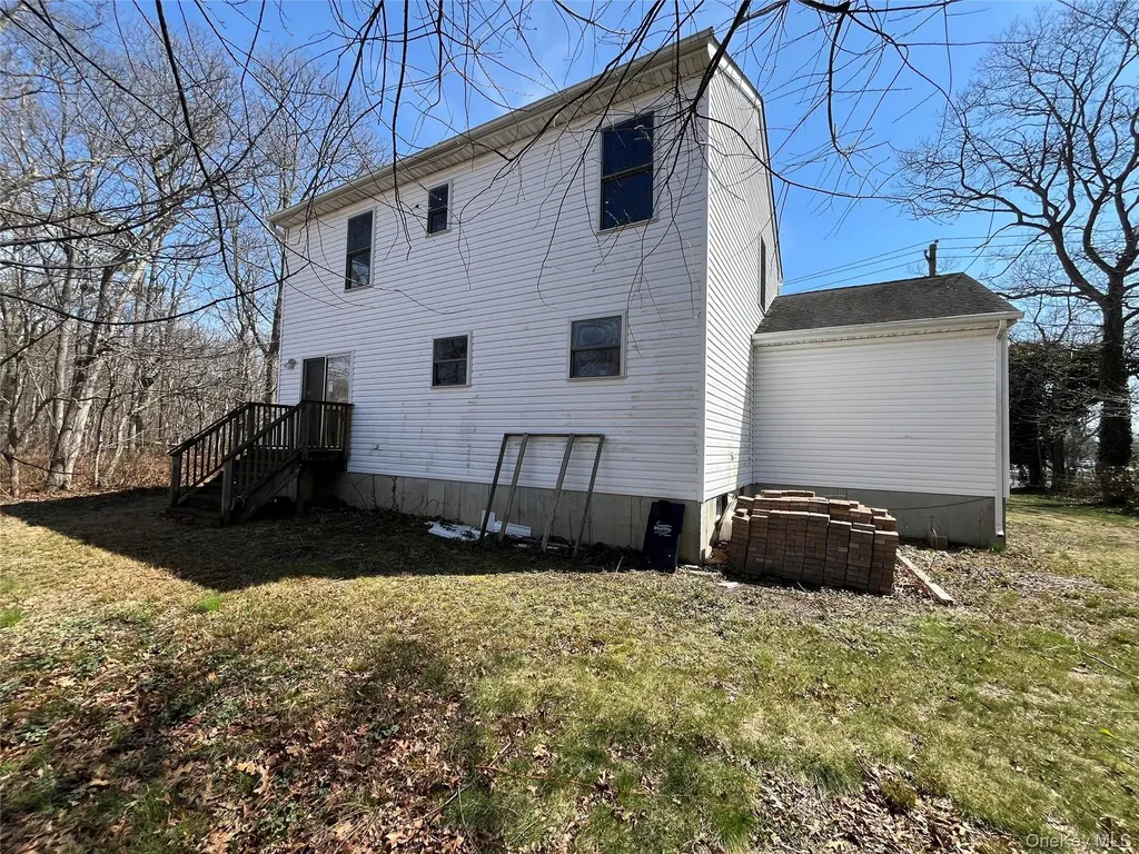 3 Robinwood Drive Mastic Beach NY 11951